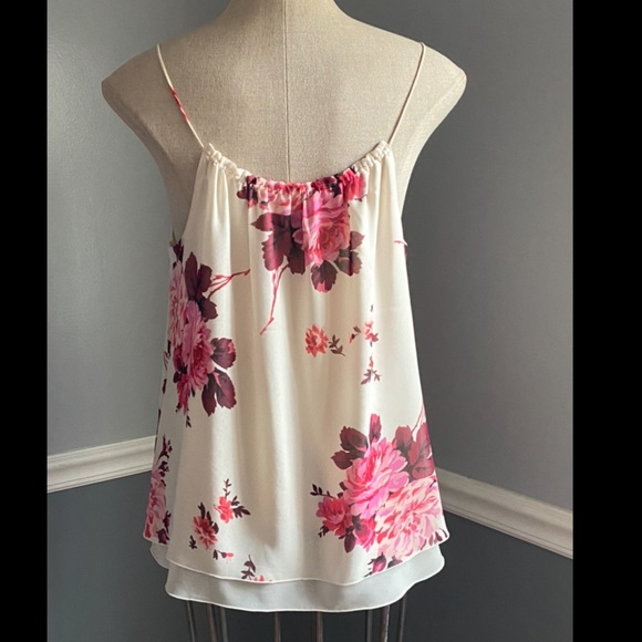 NWOT EXPRESS Floral camisole - Picture 3 of 4